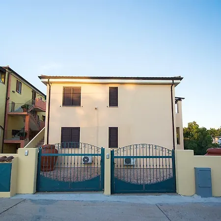 Apartment Sole Di Sardegna *